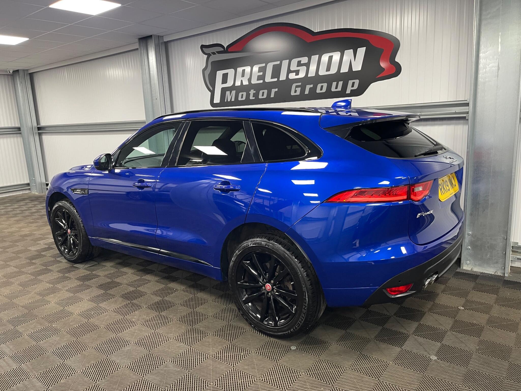 2019 Jaguar F-Pace thumbnail 16