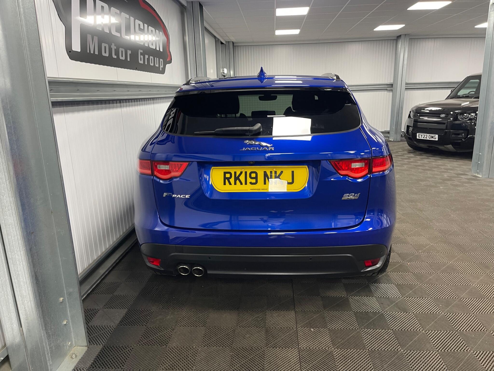 2019 Jaguar F-Pace thumbnail 21