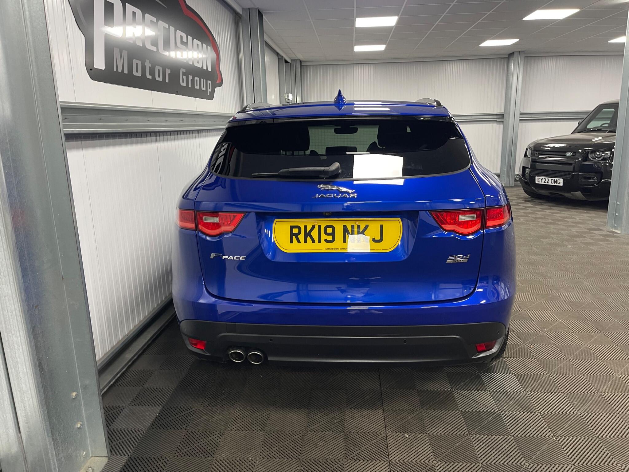 2019 Jaguar F-Pace thumbnail 22