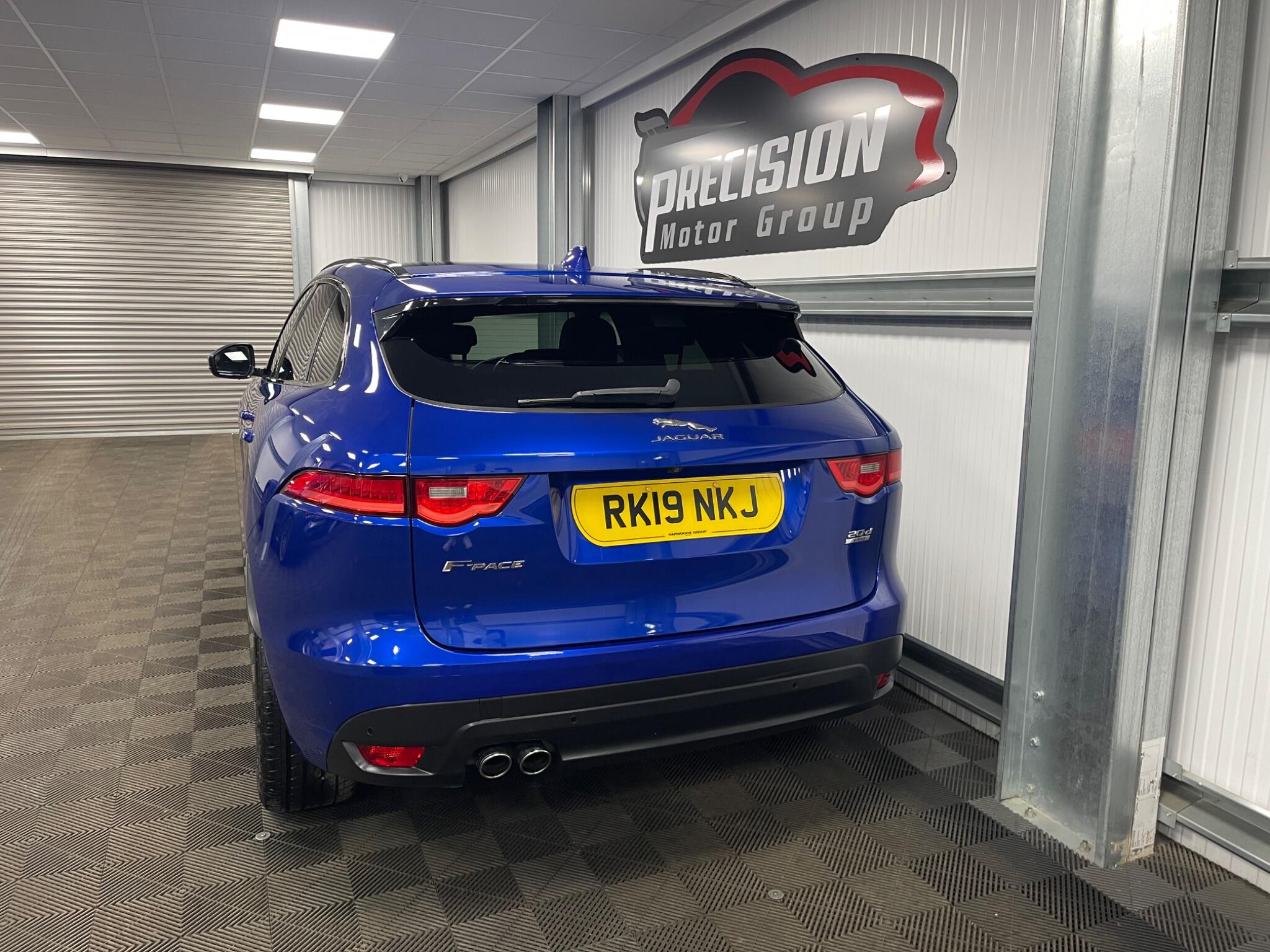 2019 Jaguar F-Pace thumbnail 23