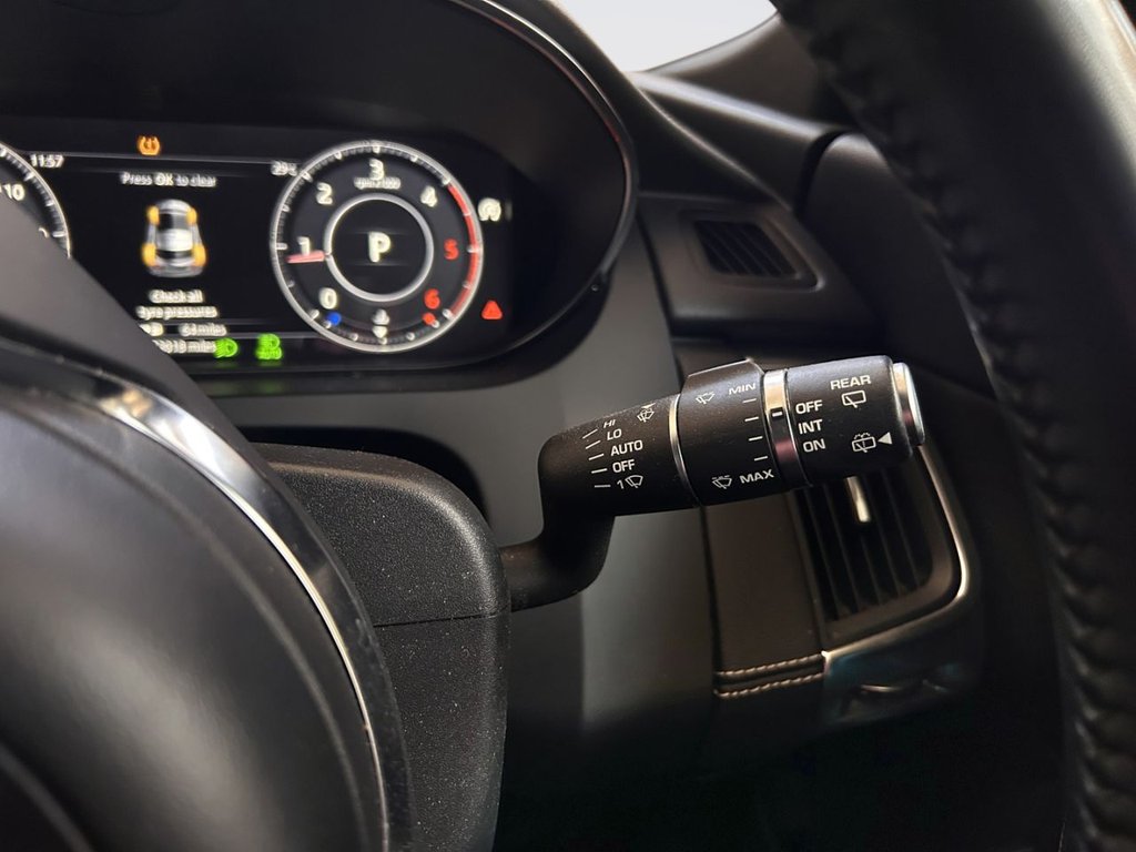 2019 Jaguar E-PACE — image 15