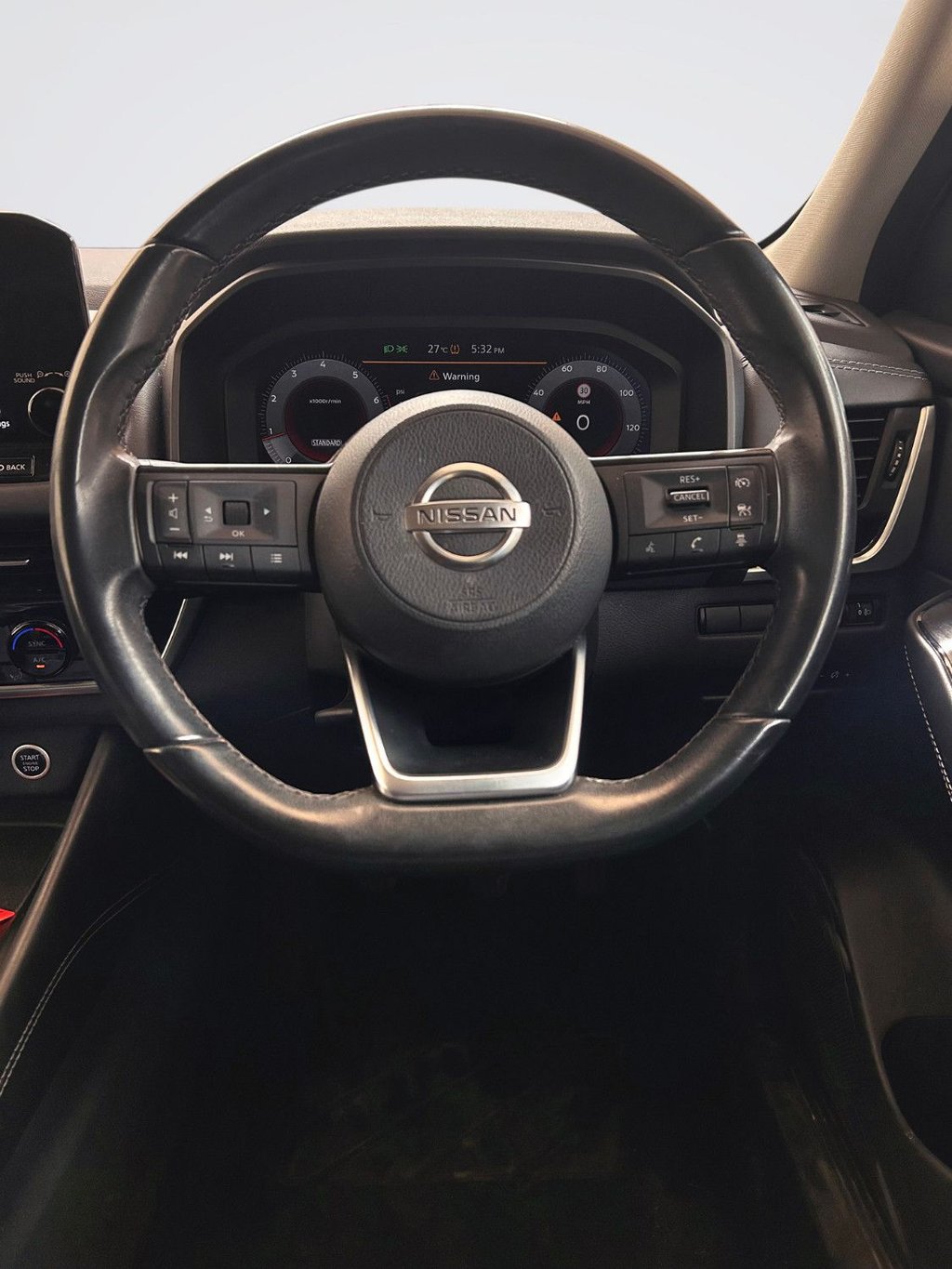 2022 Nissan Qashqai — image 9