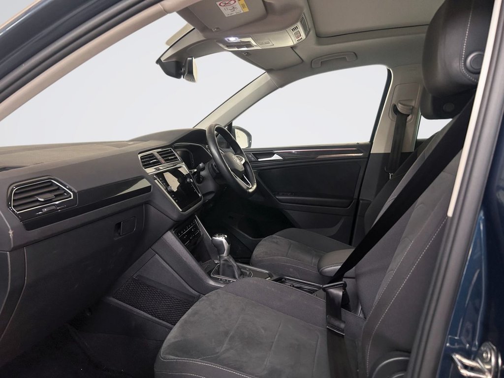 2020 Volkswagen Tiguan — image 3