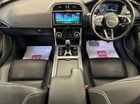 USED 2020 69 JAGUAR XE 2.0 P250i R-Dynamic SE Saloon 4dr Petrol Auto Euro 6 (s/s) (250 ps) 
