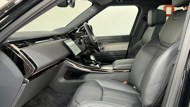 View our LAND ROVER RANGE ROVER SPORT
