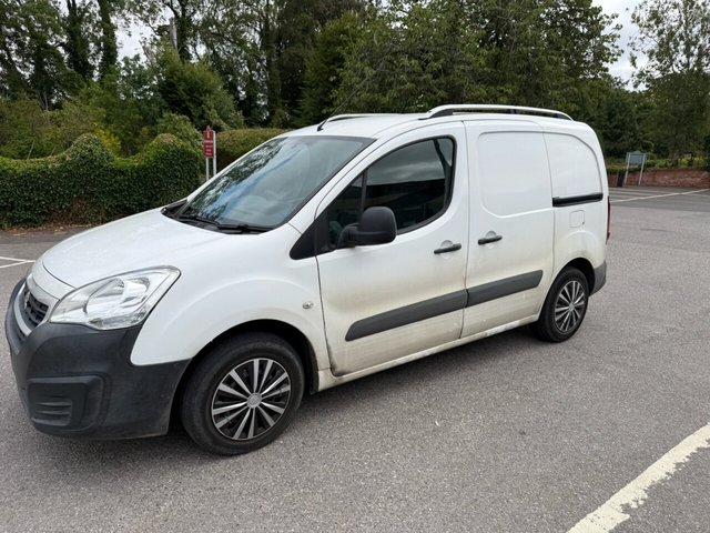 View our PEUGEOT PARTNER