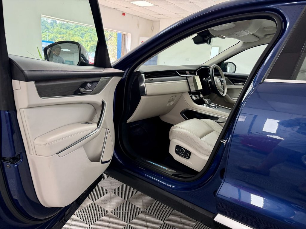 USED 2021 21 JAGUAR F-PACE 2.0 D200 MHEV SE SUV 5dr Diesel Auto AWD Euro 6 (s/s) (204 ps) 