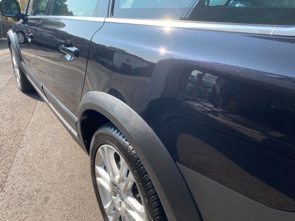 USED 2014 14 VOLVO XC70 2.4 D5 SE Lux Estate 5dr Diesel Geartronic AWD Euro 5 (215 ps) GREAT SPECIFICATION XC70