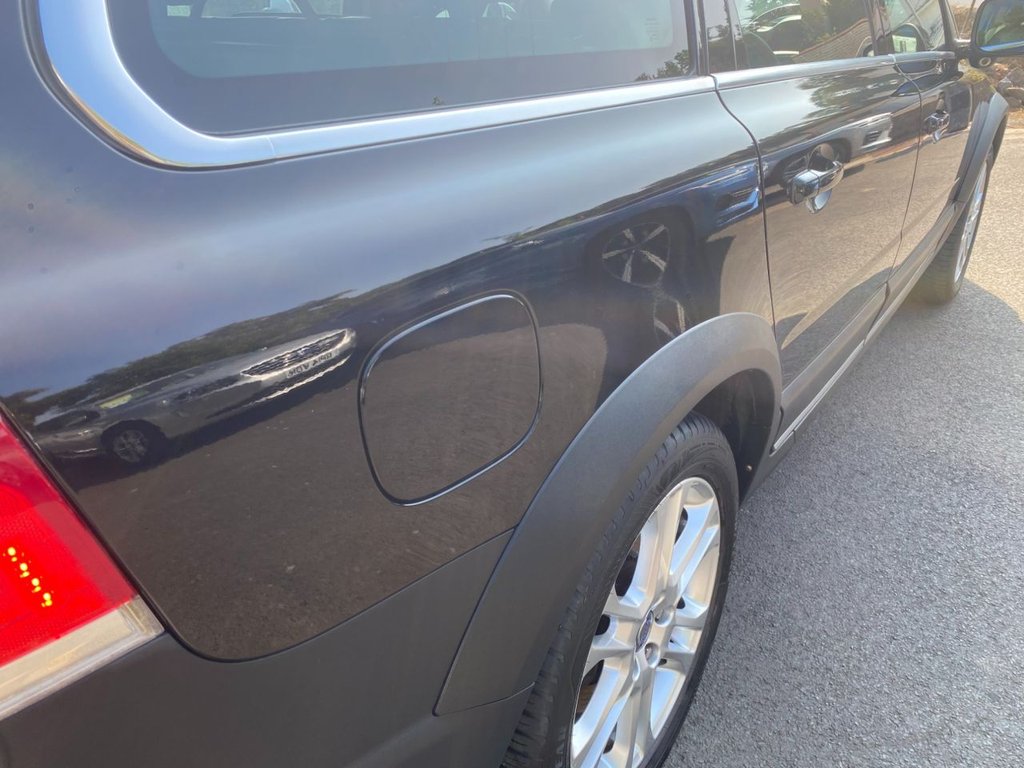 USED 2014 14 VOLVO XC70 2.4 D5 SE Lux Estate 5dr Diesel Geartronic AWD Euro 5 (215 ps) GREAT SPECIFICATION XC70