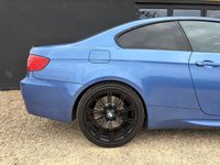 USED 2008 08 BMW M3 4.0 iV8 Coupe 2dr Petrol DCT Euro 4 (420 ps) HUGE SPEC + MONTE CARLO BLUE + BLACK LEATHER HEATED SEATS + HARMON KARDON SOUND SYSTEM + EDC SUSPENSION + LCI TAIL LIGHTS + ADAPTIVE HEADLIGHTS + FULL SERVICE HISTORY INCLUDING RECENT SERVICE + ROD BEARINGS/ THROTTLE ACTUATORS DONE BY DEUTSCH TECH MILTON KEYNES +
