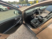 USED 2014 14 VOLVO V40 CROSS COUNTRY 1.6 T4 Lux Nav Hatchback 5dr Petrol Powershift Euro 5 (s/s) (180 ps) 