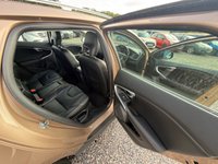 USED 2014 14 VOLVO V40 CROSS COUNTRY 1.6 T4 Lux Nav Hatchback 5dr Petrol Powershift Euro 5 (s/s) (180 ps) 