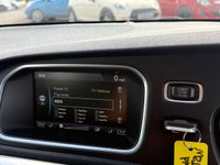 USED 2014 14 VOLVO V40 CROSS COUNTRY 1.6 T4 Lux Nav Hatchback 5dr Petrol Powershift Euro 5 (s/s) (180 ps) 