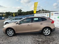 USED 2014 14 VOLVO V40 CROSS COUNTRY 1.6 T4 Lux Nav Hatchback 5dr Petrol Powershift Euro 5 (s/s) (180 ps) 