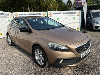 2014 VOLVO V40 CROSS COUNTRY 1.6 T4 Lux Nav Hatchback 5dr Petrol Powershift Euro 5 (s/s) (180 ps) £6995.00