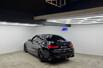 View our BMW 3 SERIES