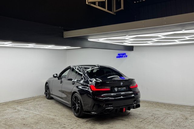 View our BMW 3 SERIES
