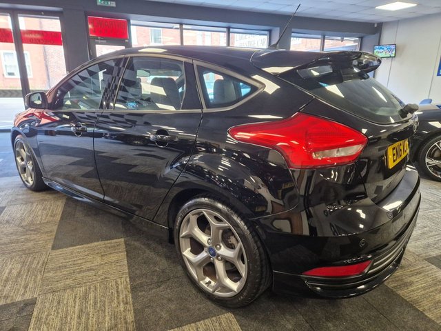 View our FORD FOCUS