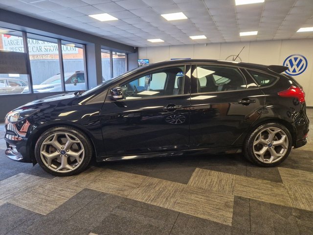 View our FORD FOCUS