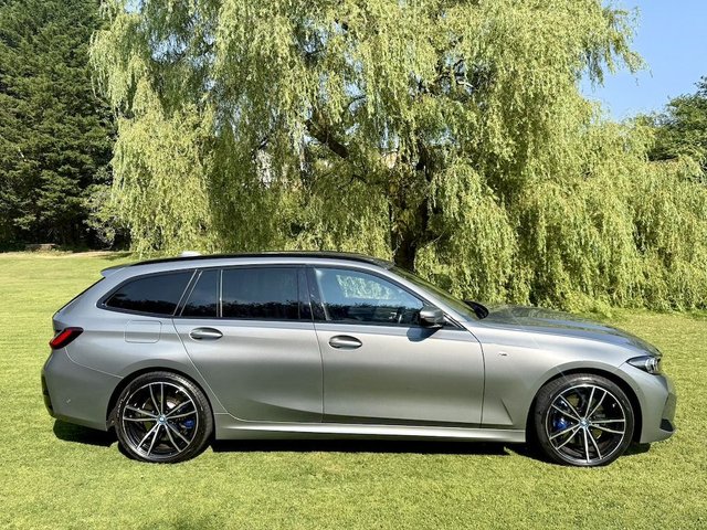 View our BMW 3 SERIES