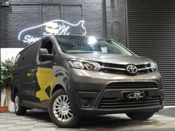 View our TOYOTA PROACE