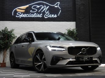 2022 VOLVO V90