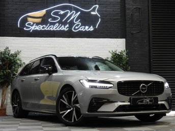 2022 VOLVO V90