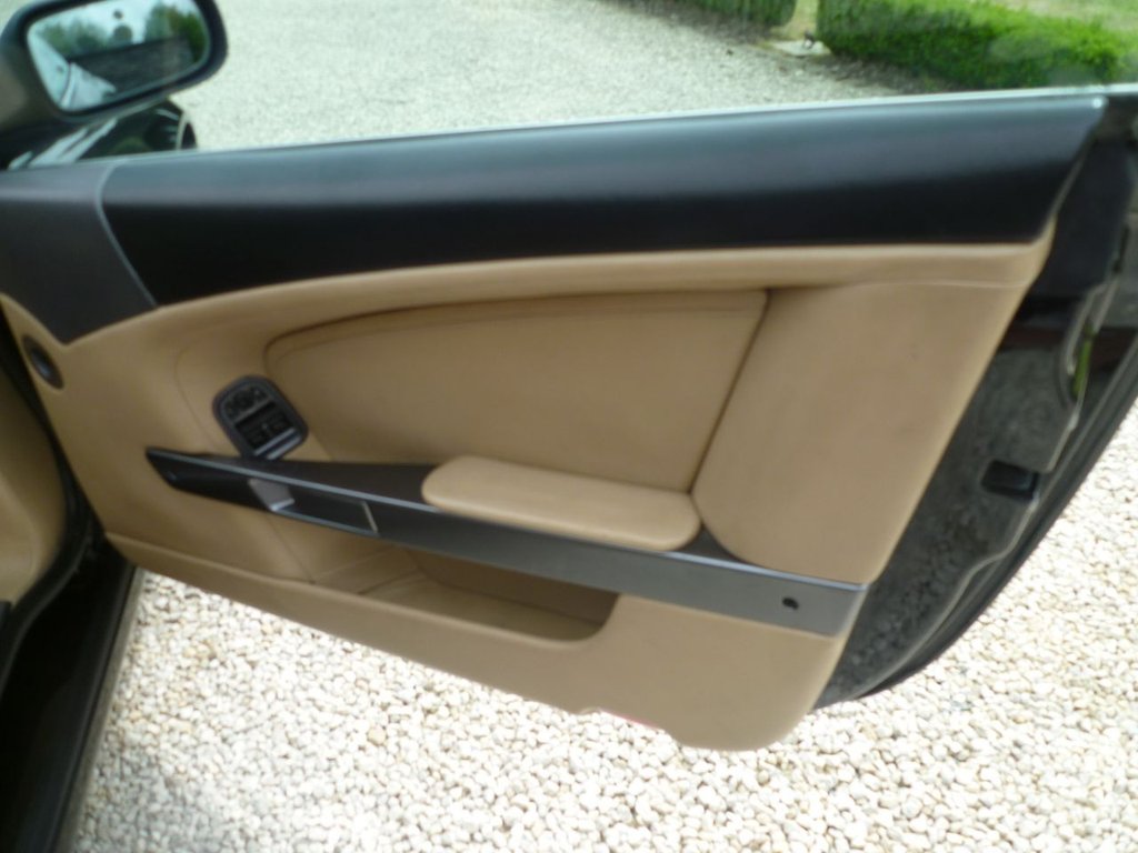USED 2007 56 ASTON MARTIN DB9 5.9 Volante 2dr Petrol Seq (EU4) (394 g/km, 450 bhp) 