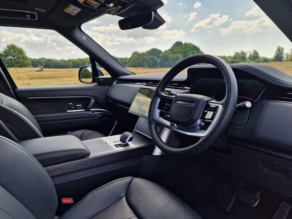 USED 2024 74 LAND ROVER RANGE ROVER 3.0 D300 MHEV SE SUV 5dr Diesel Auto 4WD Euro 6 (s/s) (300 ps) FINANCE AVAILABLE