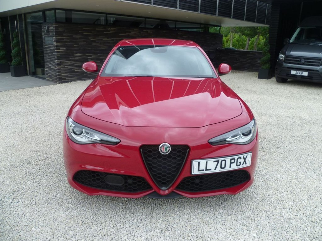 USED 2021 70 ALFA ROMEO GIULIA 2.0T Veloce Saloon 4dr Petrol GPF Auto Euro 6 (s/s) (280 ps) 