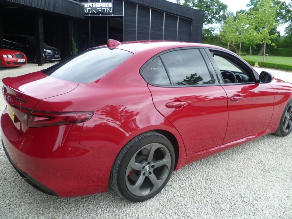 USED 2021 70 ALFA ROMEO GIULIA 2.0T Veloce Saloon 4dr Petrol GPF Auto Euro 6 (s/s) (280 ps) 