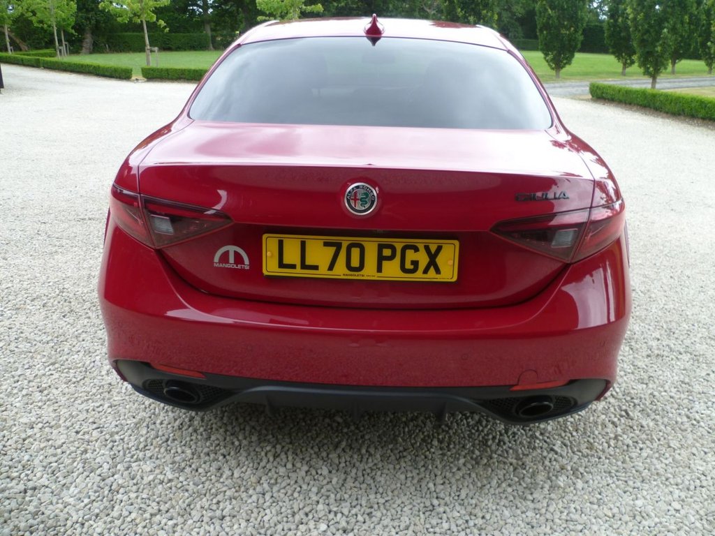 USED 2021 70 ALFA ROMEO GIULIA 2.0T Veloce Saloon 4dr Petrol GPF Auto Euro 6 (s/s) (280 ps) 