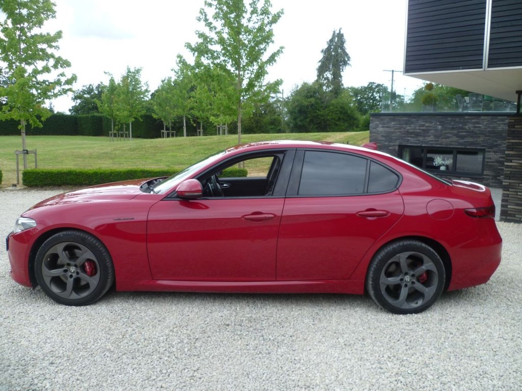 USED 2021 70 ALFA ROMEO GIULIA 2.0T Veloce Saloon 4dr Petrol GPF Auto Euro 6 (s/s) (280 ps) 