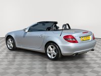 USED 2010 10 MERCEDES-BENZ SLK 1.8 SLK200K Convertible 2dr Petrol Tiptronic Euro 4 (184 ps) Apple CarPlay, Parking Sensors