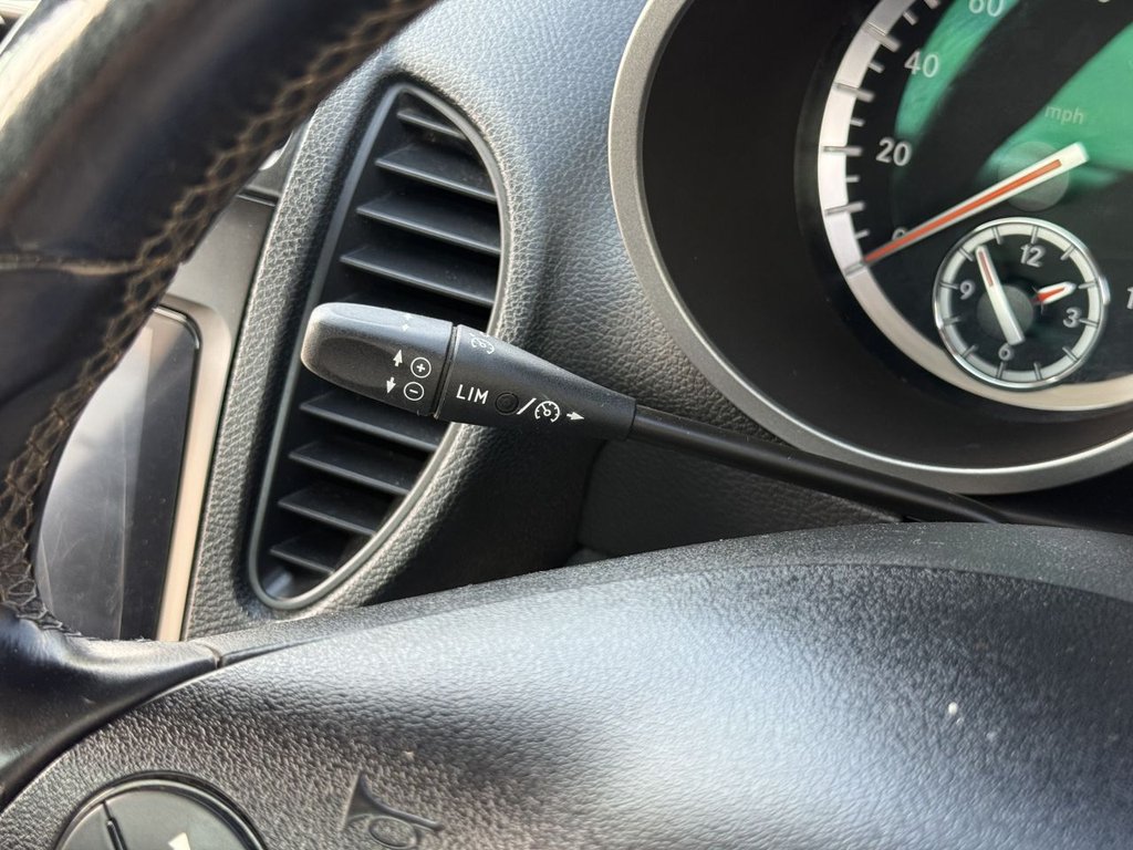 USED 2010 10 MERCEDES-BENZ SLK 1.8 SLK200K Convertible 2dr Petrol Tiptronic Euro 4 (184 ps) Apple CarPlay, Parking Sensors