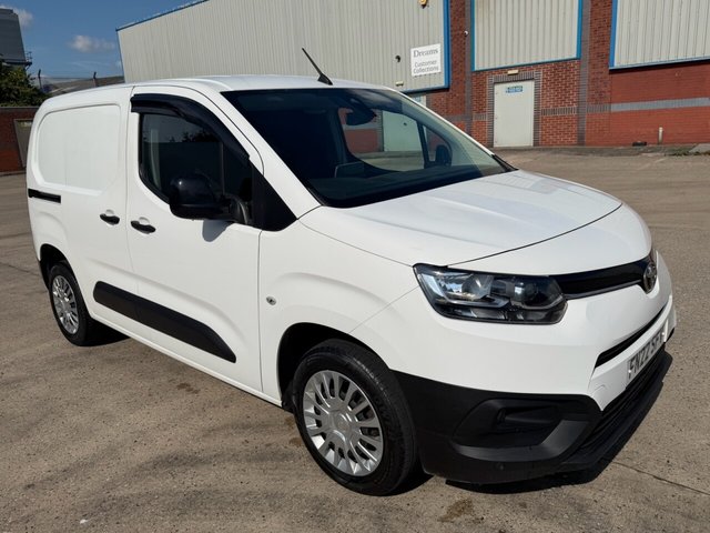 View our TOYOTA PROACE CITY