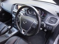 USED 2018 68 VOLVO V40 2.0 T2 GPF R-Design Pro Euro 6 (s/s) 5dr SAT NAV,HTD SEATS, DAB, FSH