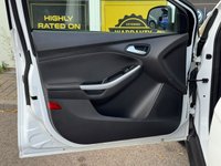 USED 2015 65 FORD FOCUS 1.0T EcoBoost Zetec Hatchback 5dr Petrol Manual Euro 6 (s/s) (125 ps) Great FORD Service History  |  1 Owner From Brand New  |  2 Keys