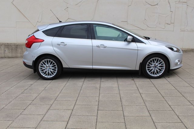 View our FORD FOCUS