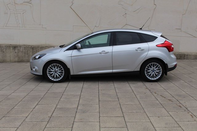 View our FORD FOCUS