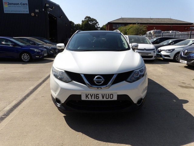 View our NISSAN QASHQAI