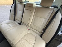 USED 2014 14 JAGUAR XF 2.2d Luxury Saloon 4dr Diesel Auto Euro 5 (s/s) (163 ps) 