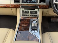USED 2014 14 JAGUAR XF 2.2d Luxury Saloon 4dr Diesel Auto Euro 5 (s/s) (163 ps) 