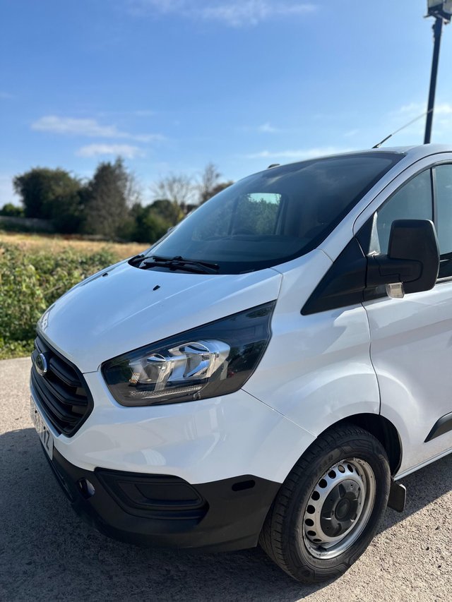 View our FORD TRANSIT CUSTOM