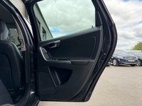 USED 2015 15 VOLVO XC60 2.4 D5 SE Lux Nav SUV 5dr Diesel Geartronic AWD Euro 5 (215 ps) Harmon Kardon Stereo - Nav - DAB