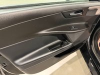 USED 2017 66 JAGUAR XE 2.0d Portfolio Saloon 4dr Diesel Auto AWD Euro 6 (s/s) (180 ps) 