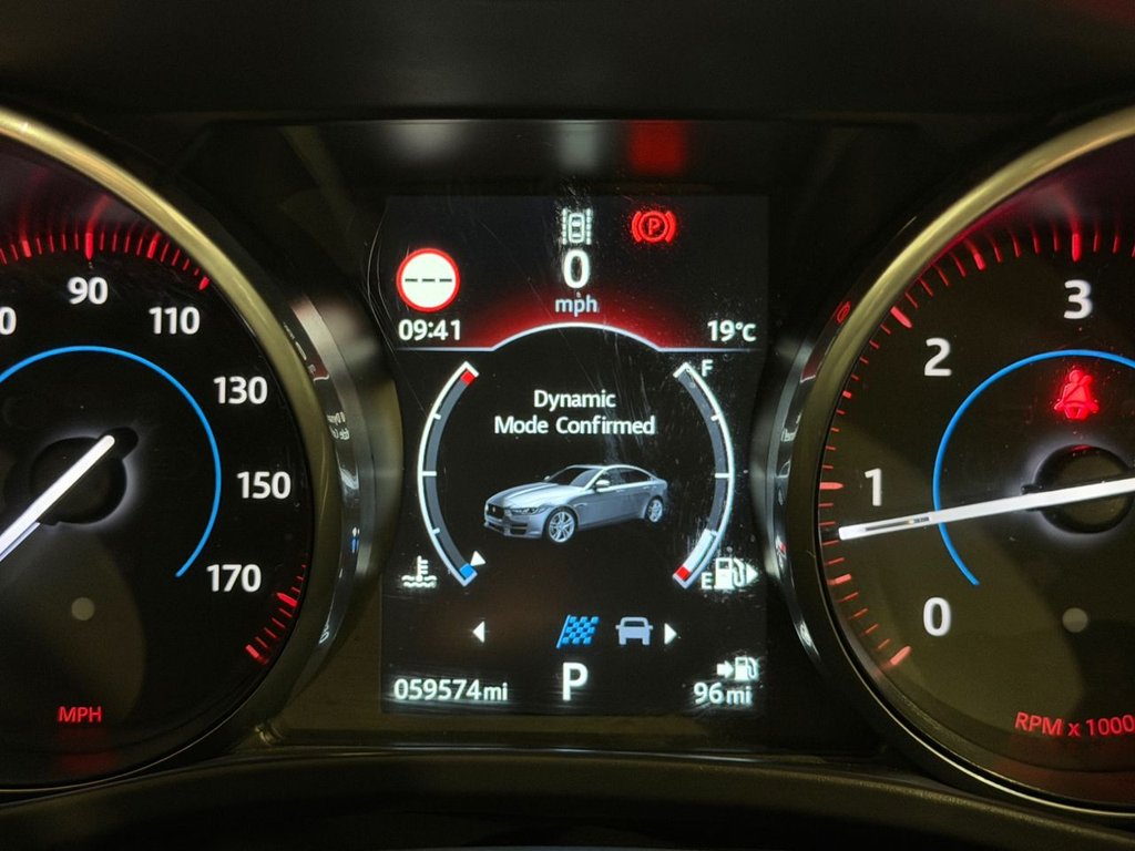 USED 2017 66 JAGUAR XE 2.0d Portfolio Saloon 4dr Diesel Auto AWD Euro 6 (s/s) (180 ps) 