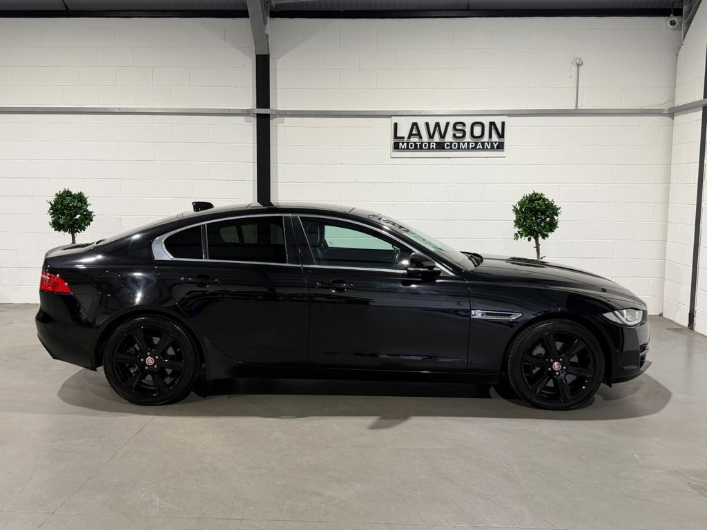 USED 2017 66 JAGUAR XE 2.0d Portfolio Saloon 4dr Diesel Auto AWD Euro 6 (s/s) (180 ps) 
