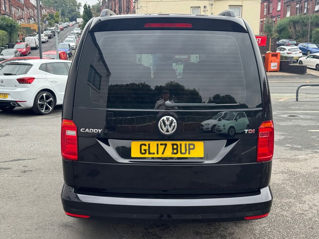 2017 Volkswagen Caddy Maxi Life — image 4
