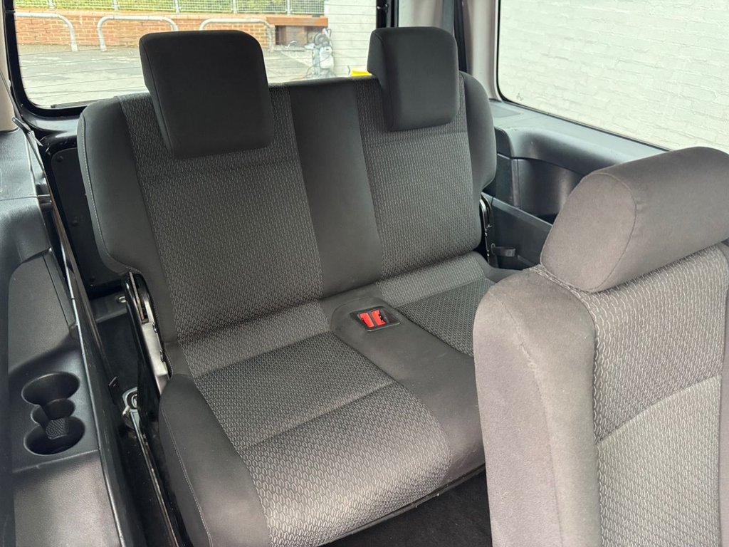 2017 Volkswagen Caddy Maxi Life — image 22